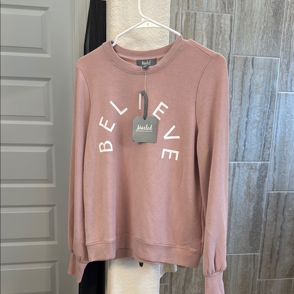 NWT Marled " Believe" Sweatshirt Size Small